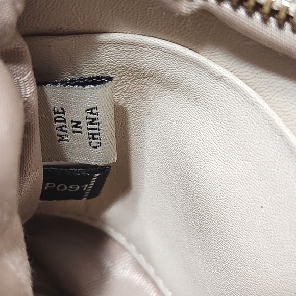 Kate Spade Wallet Pouch Patent Leather  Logo Zip - Picture 10 of 13